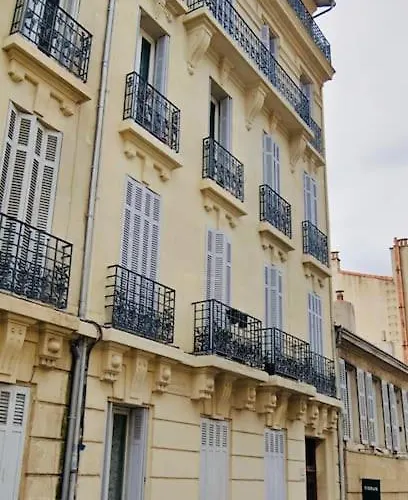 Spacieux Appartement T4 Avec Cours Privee