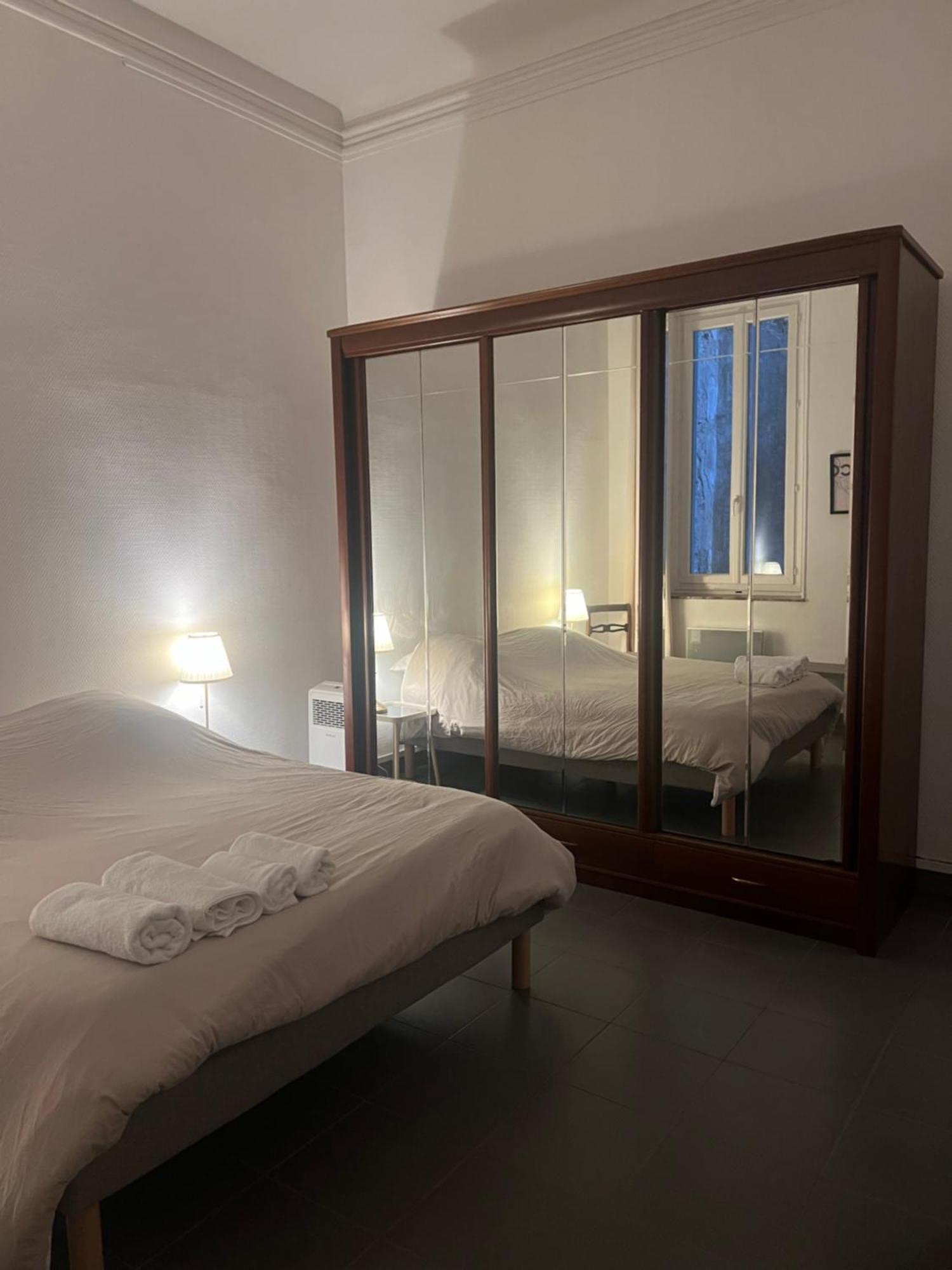 Spacieux T4 Avec Cours Privee Apartment *